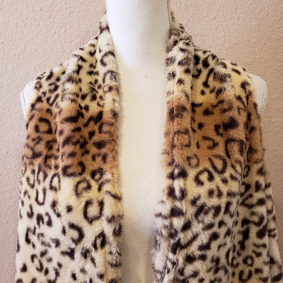 Ruggine Open Front Leopard Print Kimono - Picture 4 of 11